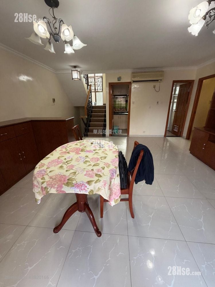 村屋 售盤 2 房 , 2 浴室 700 平方呎