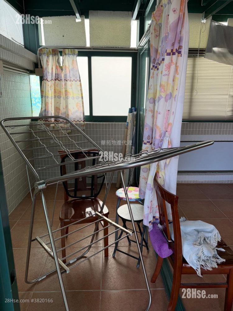 村屋 售盤 2 房 , 2 浴室 700 平方呎