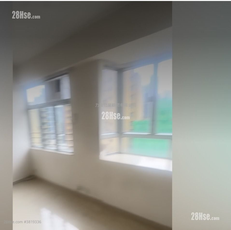 Wilson Court Sell 1 Bedroom , 2 Bathrooms 439 ft²