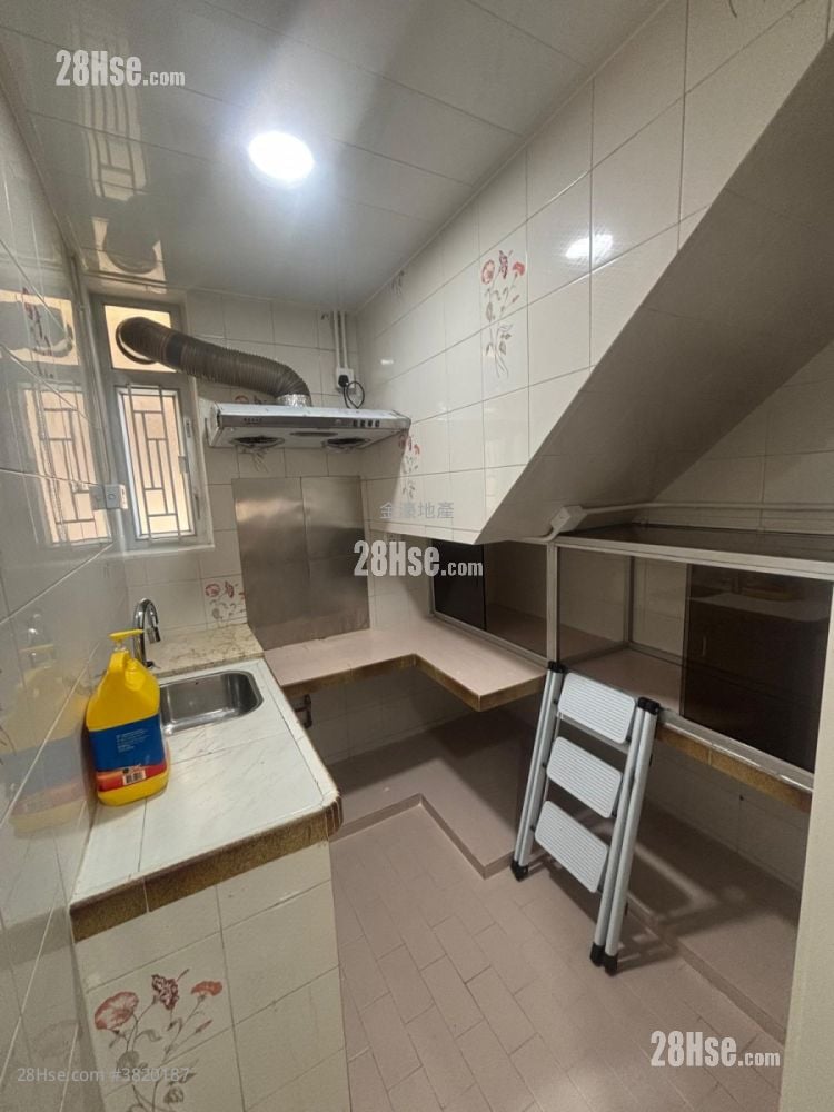 村屋 租盘 2 房 , 1 浴室