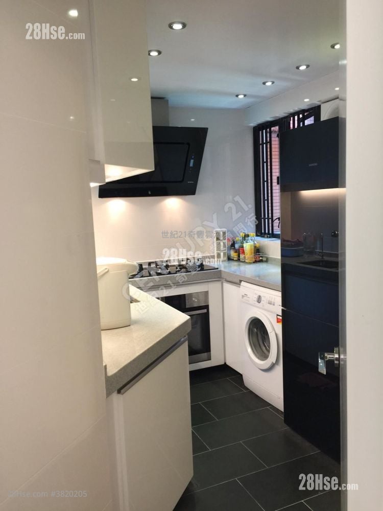 雅典居 售盘 3 房 , 2 浴室 875 平方尺