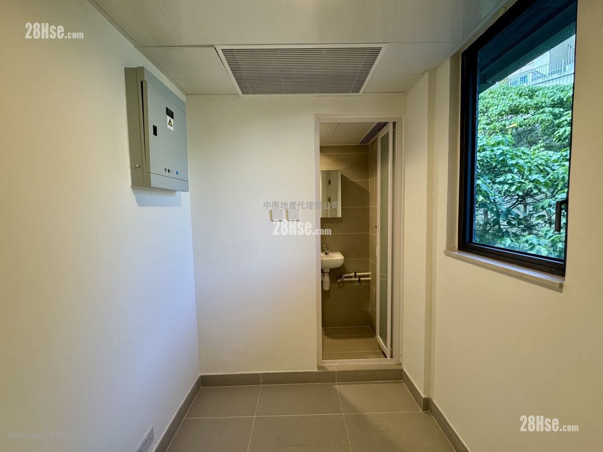 Mount Regalia Sell 4 Bedrooms 1,616 ft²