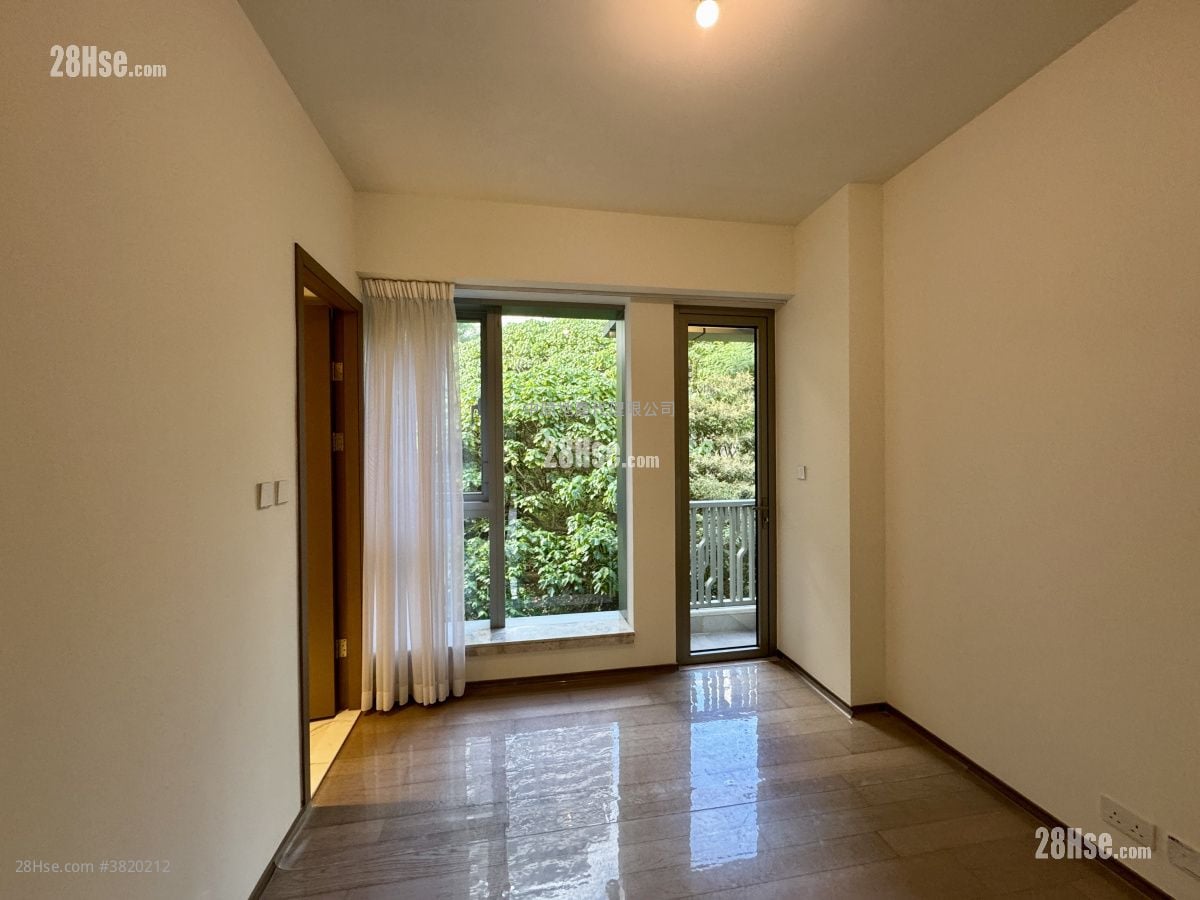 Mount Regalia Sell 4 Bedrooms 1,616 ft²