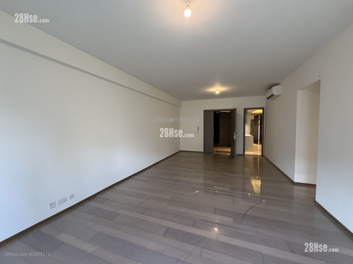 Mount Regalia Sell 4 Bedrooms 1,616 ft²