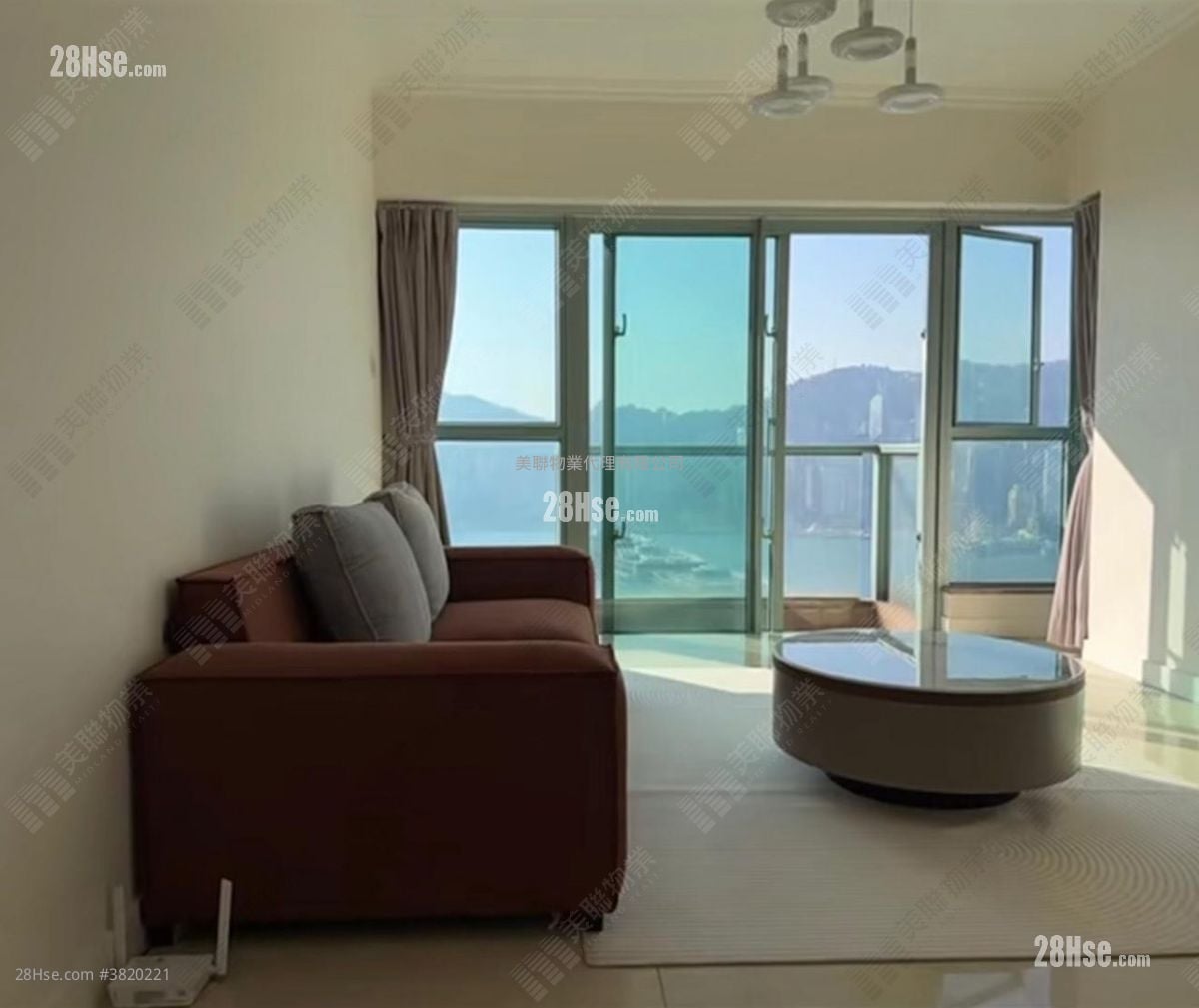 The Victoria Towers Rental 821 ft²