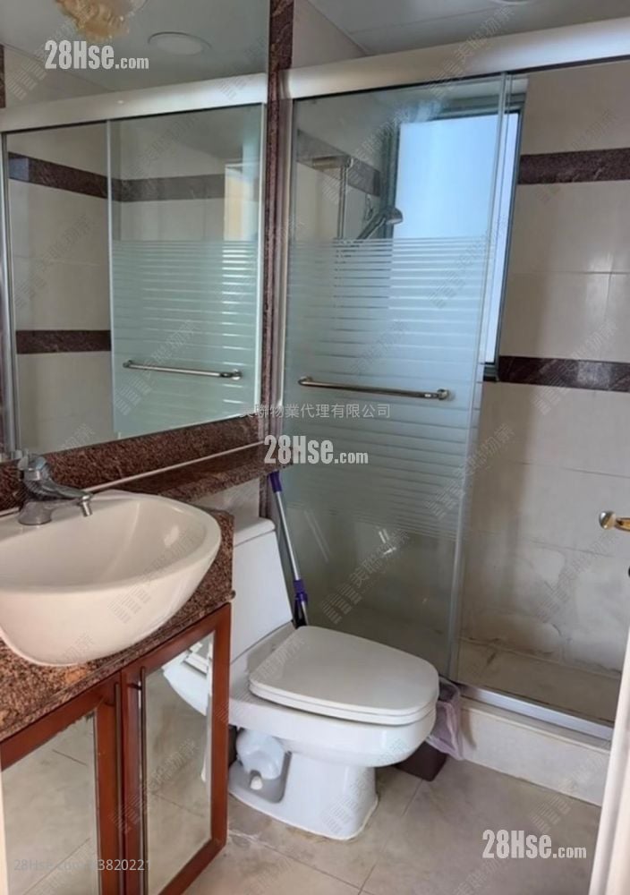 The Victoria Towers Rental 821 ft²