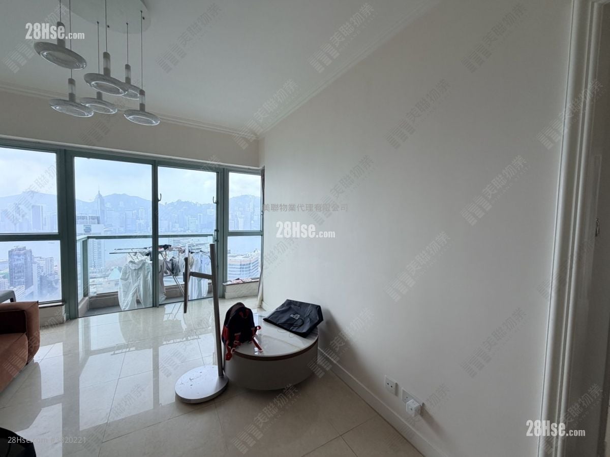 The Victoria Towers Rental 821 ft²