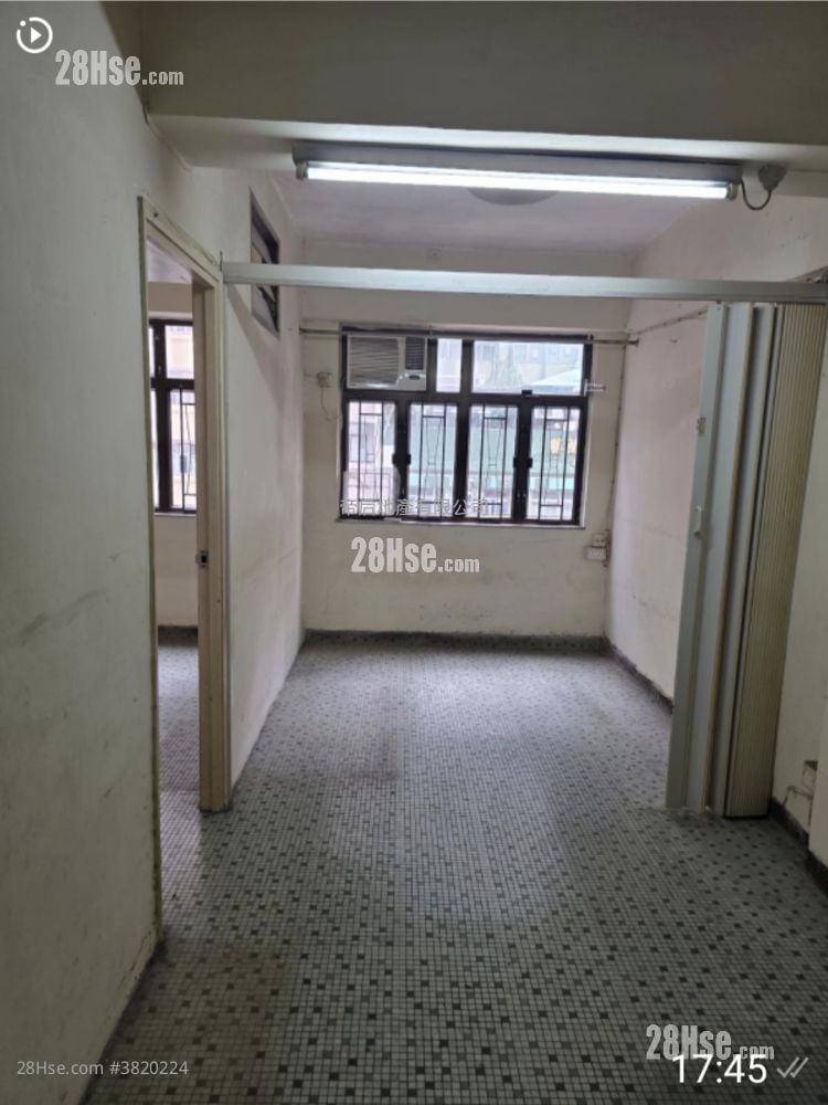 海外信詫銀行大廈 Sell 2 Bedrooms 470 ft²