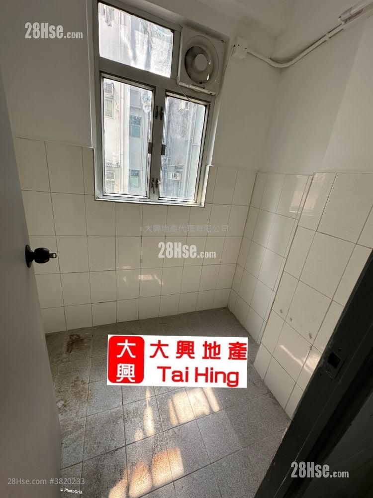 唐楼 租盘 2 房 , 1 浴室 392 平方尺