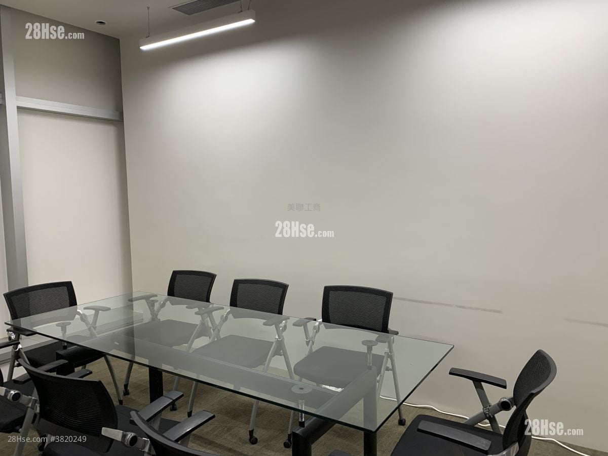 万泰利广场 租盘 3 房 1,484 平方尺