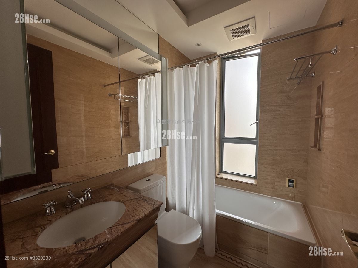 The Palazzo Rental 4 Bedrooms , 3 Bathrooms 1,847 ft²