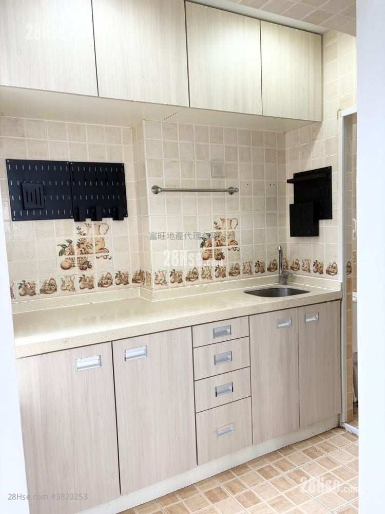 愷悌閣 租盤 2 房 , 1 浴室 309 平方呎