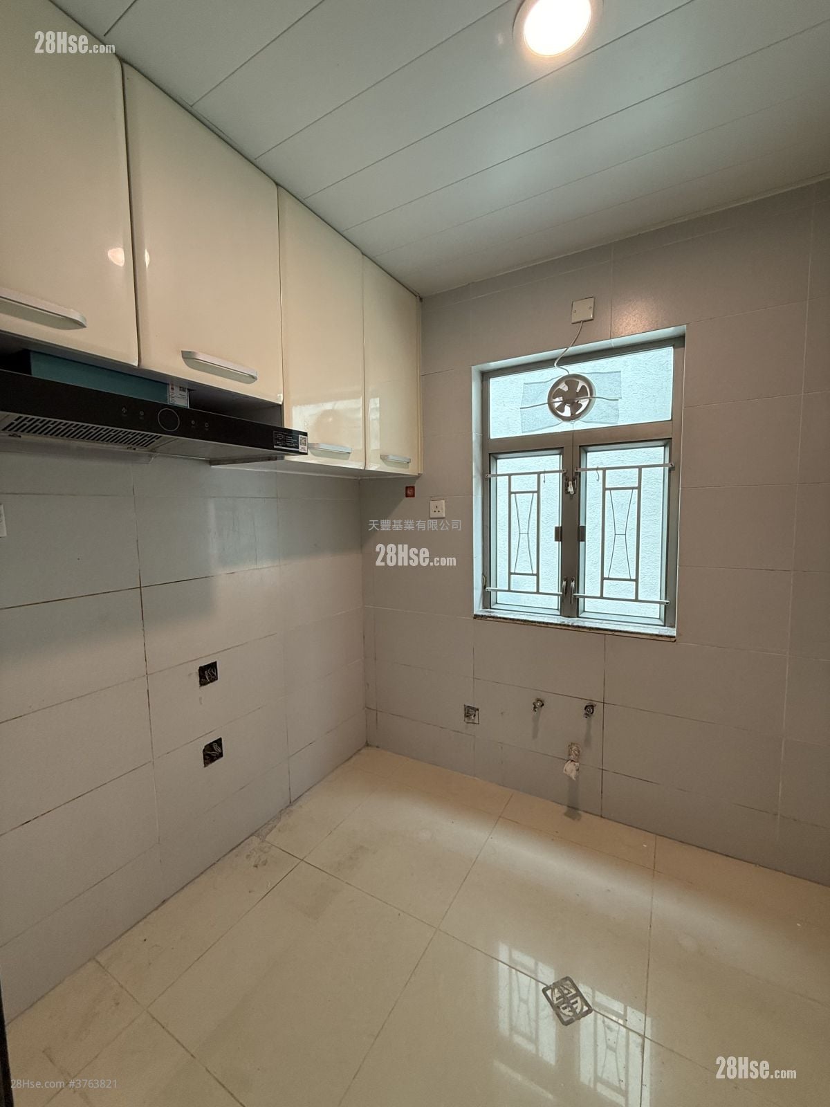 馬游塘村 租盤 3 房 , 1 浴室 700 平方呎