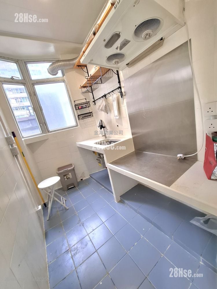 海昇大廈 售盤 2 房 , 1 浴室 271 平方呎