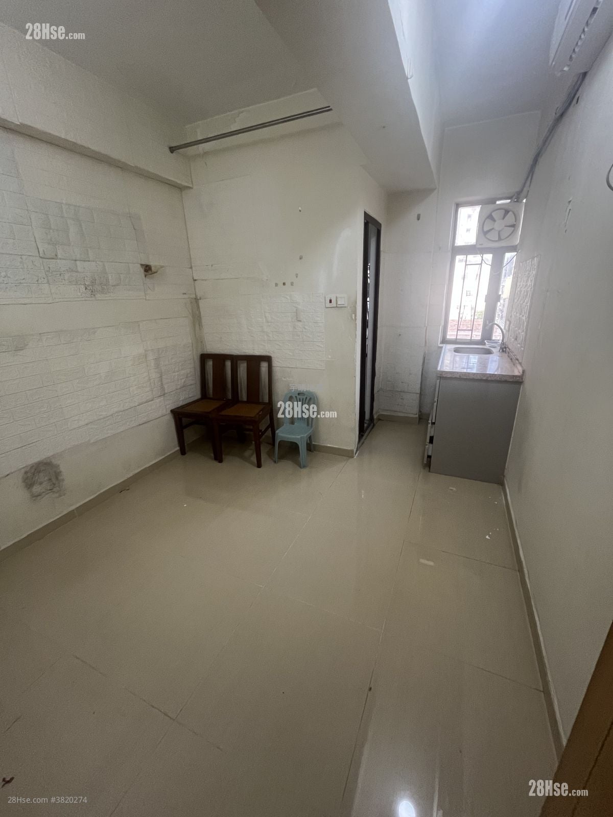 Hing Lung Building Sell 3 Bedrooms , 3 Bathrooms 510 ft²