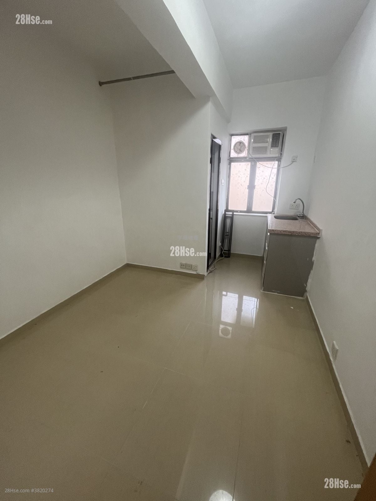 Hing Lung Building Sell 3 Bedrooms , 3 Bathrooms 510 ft²