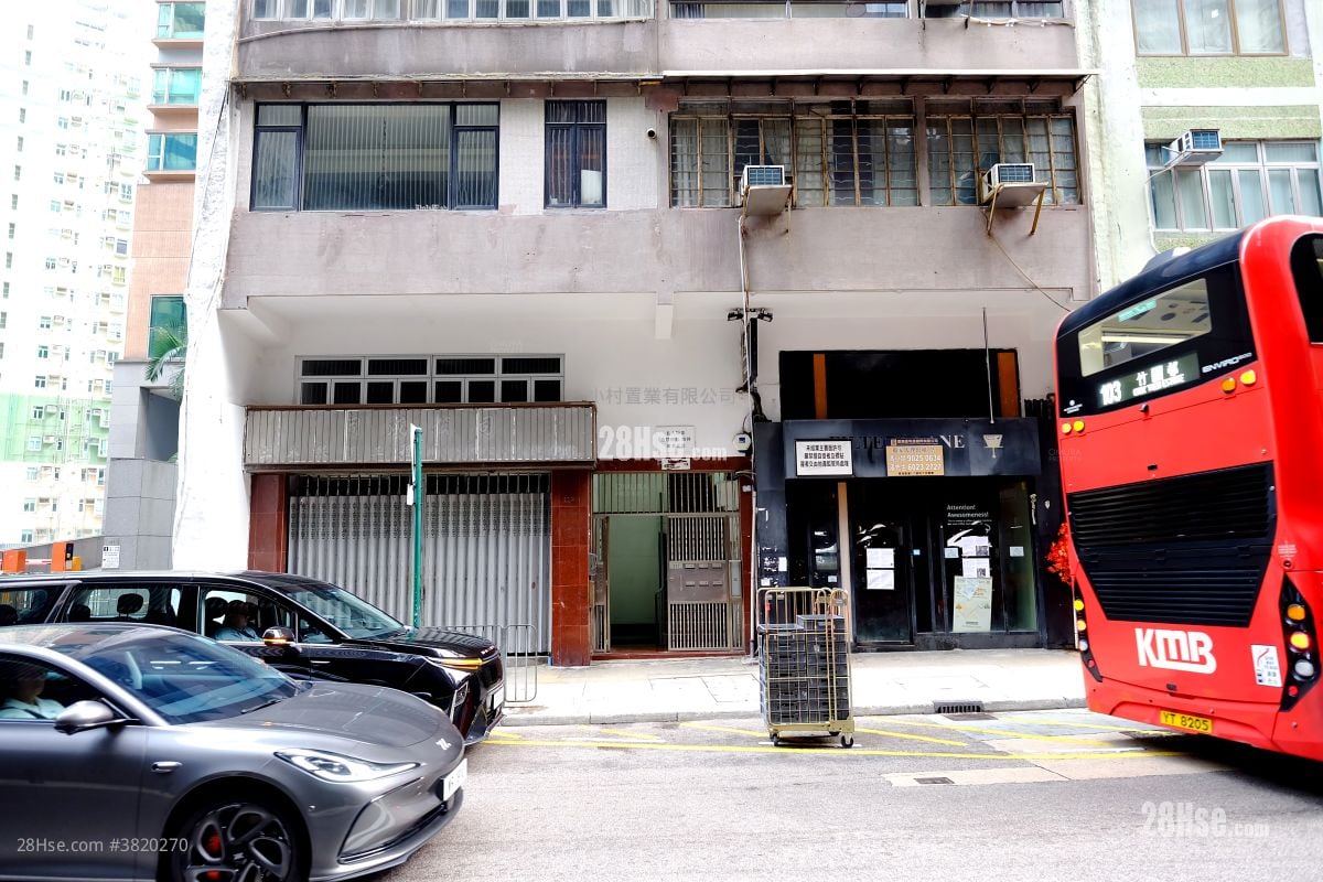 大厦入口: 坚道111-113号 租盘 2 房 , 1 浴室 666 平方尺