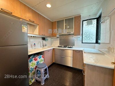 珀丽湾 租盘 4 房 , 3 浴室 1,104 平方尺