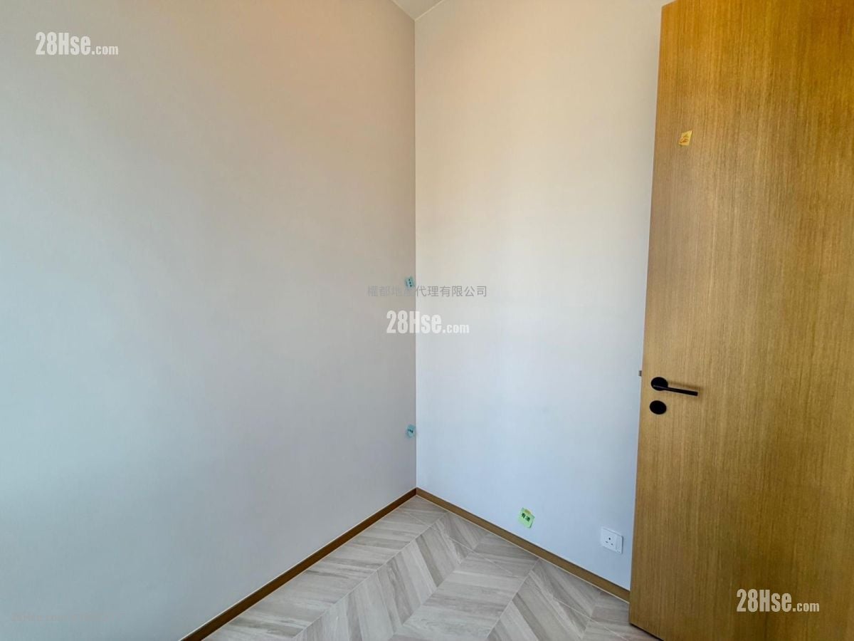 南首 租盘 2 房 , 1 浴室 342 平方尺