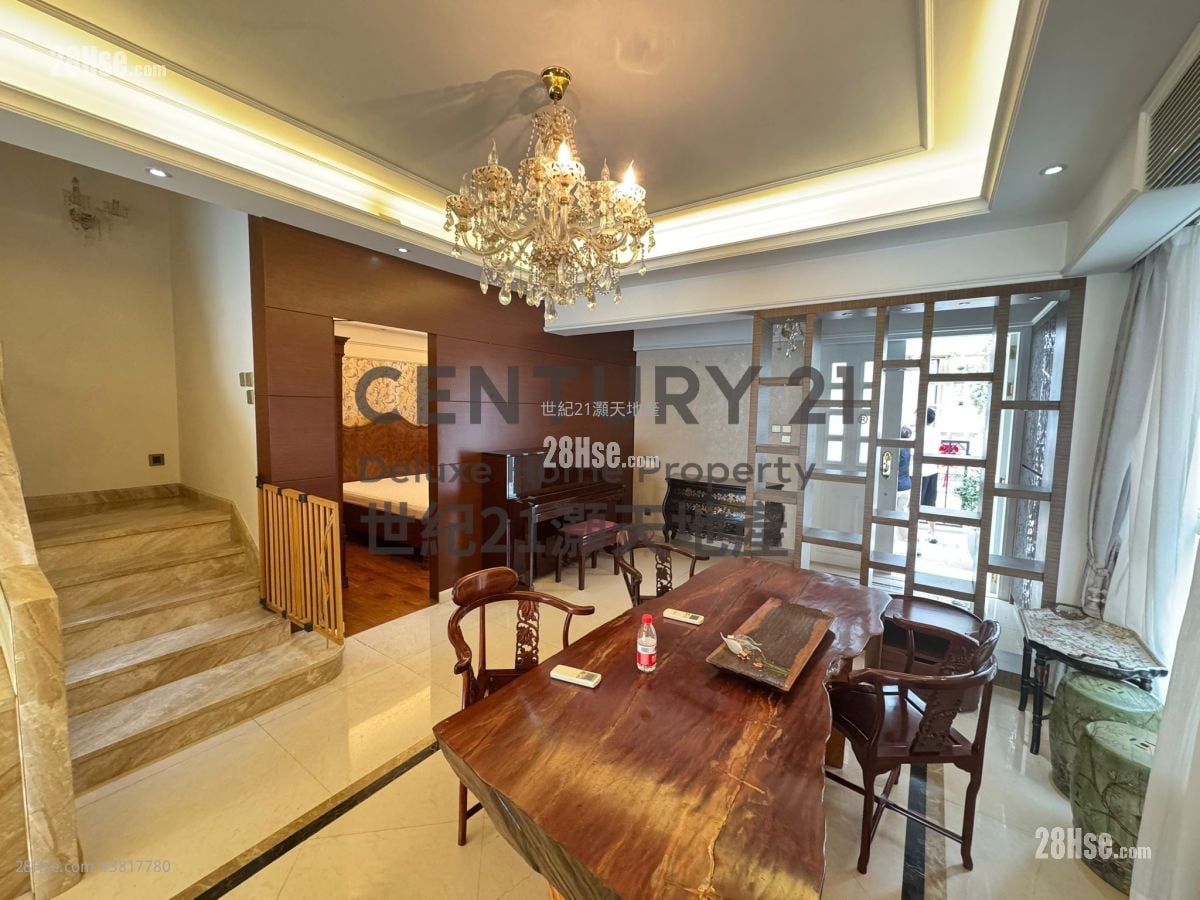The Beverly Hills Rental 5+ Bedrooms , 3 Bathrooms 3,272 ft²