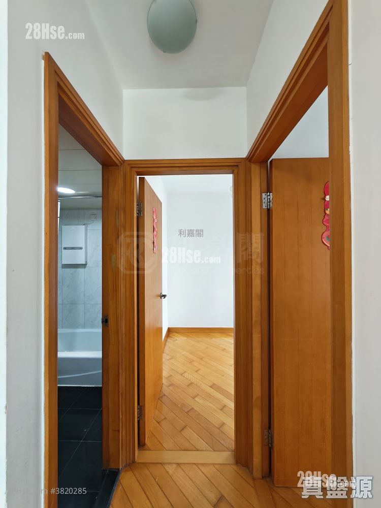 Yoho Town Sell 2 Bedrooms 422 ft²