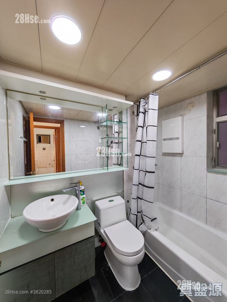 Yoho Town Sell 2 Bedrooms 422 ft²