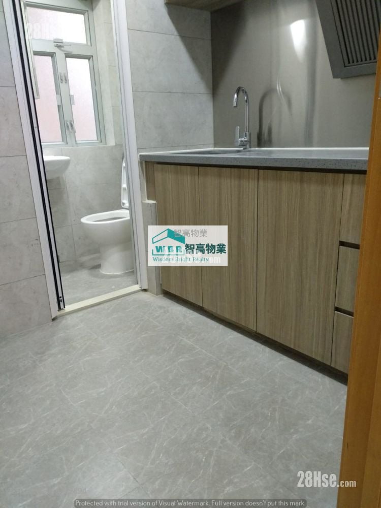 Chinese Mansion Sell 2 Bedrooms , 1 Bathroom 409 ft²