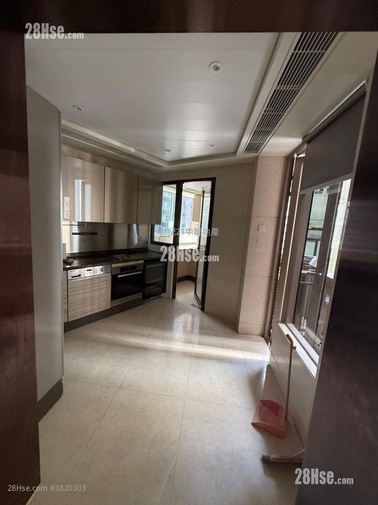 加多近山 售盤 3 房 , 2 浴室 915 平方呎