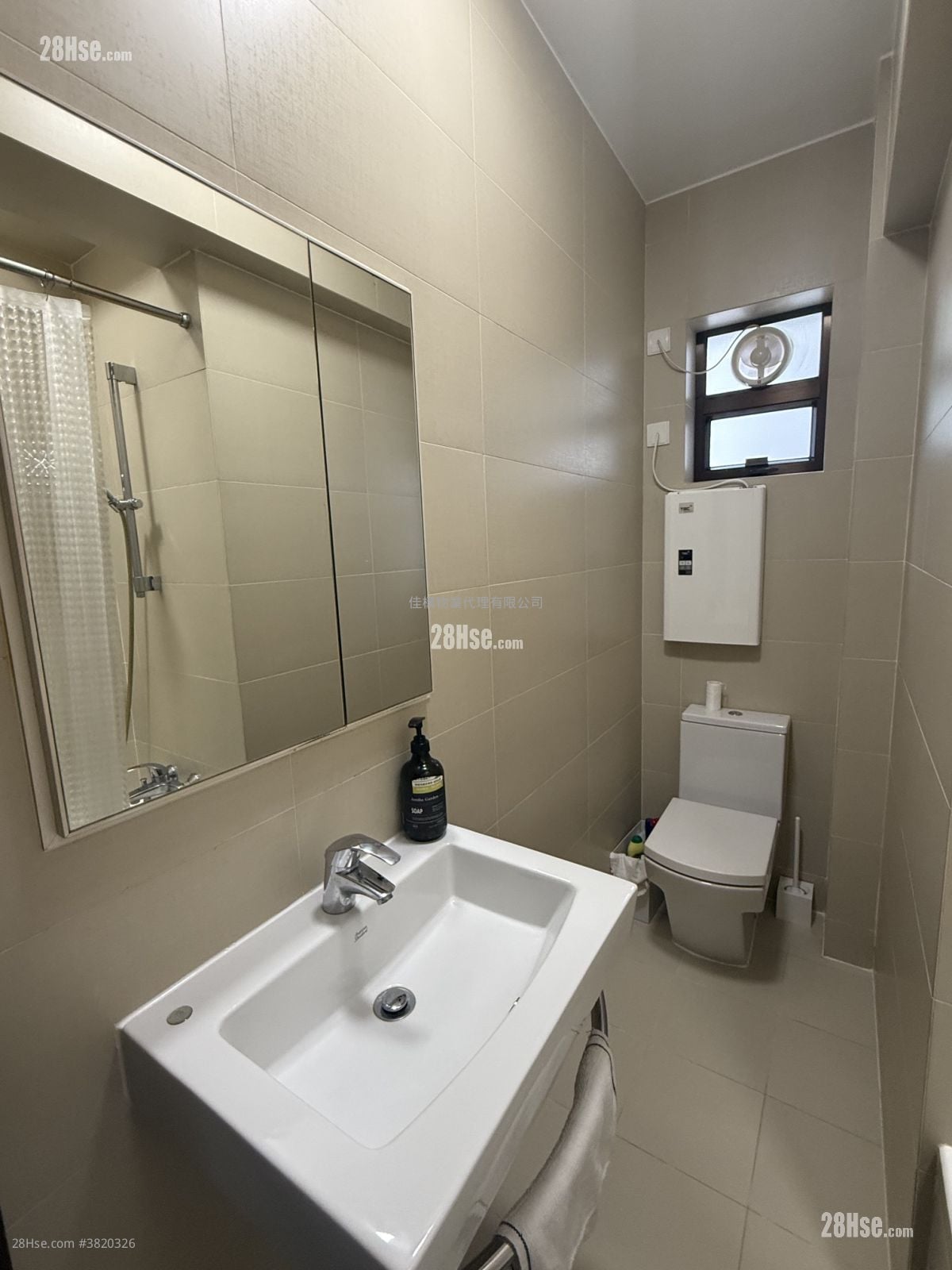 Starlight House Rental 2 Bedrooms , 1 Bathroom 607 ft²