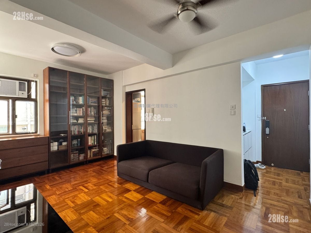 Starlight House Rental 2 Bedrooms , 1 Bathroom 607 ft²