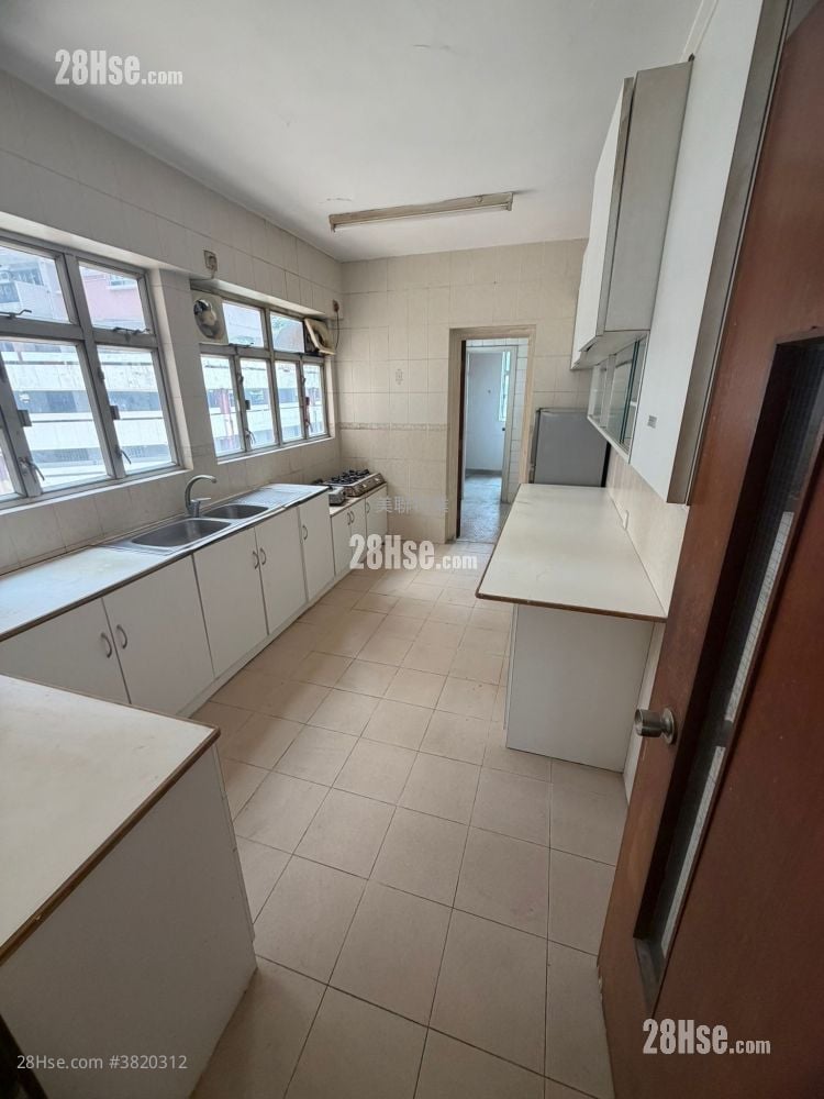 世界花园 售盘 4 房 2,217 平方尺