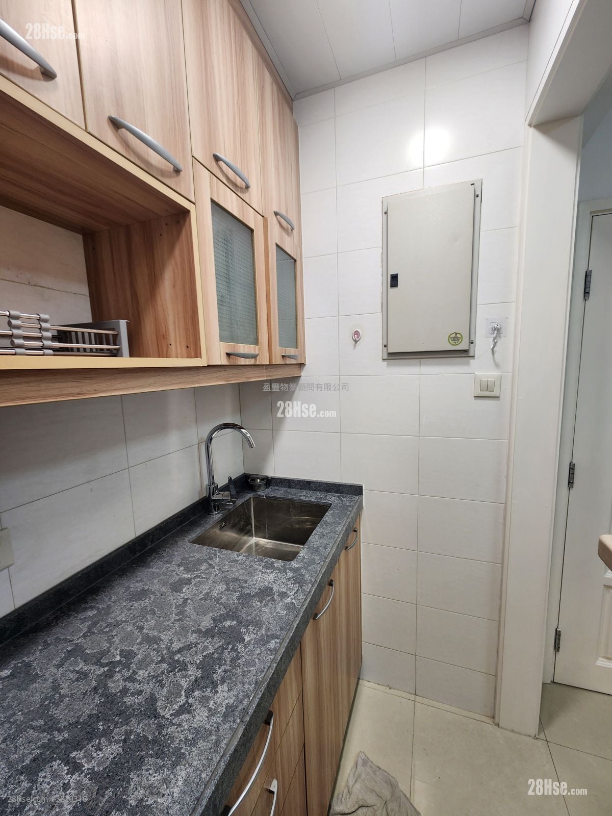 熙华大厦 租盘 2 房 , 1 浴室 336 平方尺