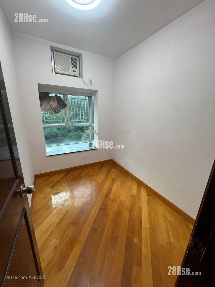 Discovery Park Rental 3 Bedrooms , 2 Bathrooms 653 ft²