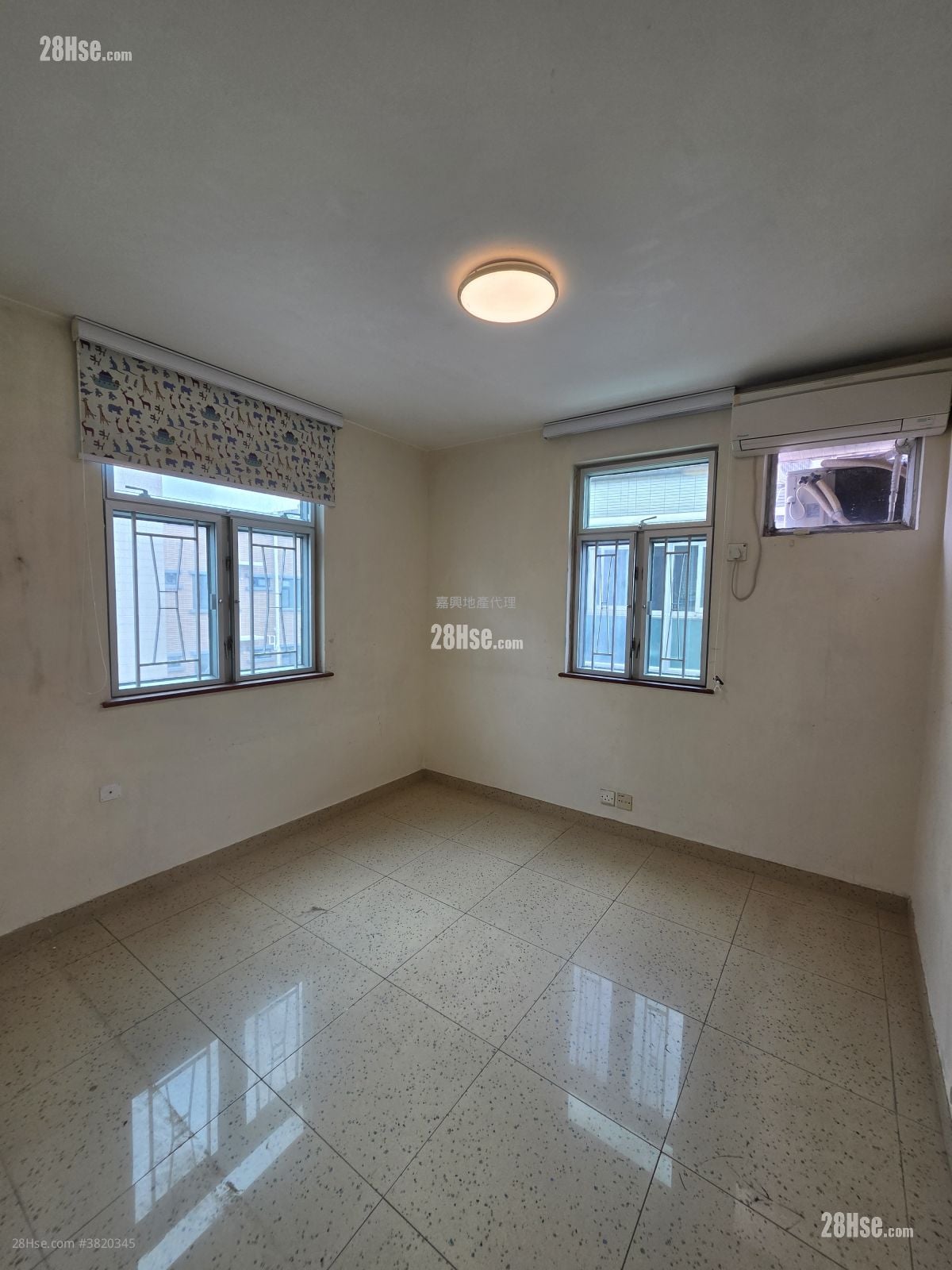 村屋 售盘 3 房 , 2 浴室