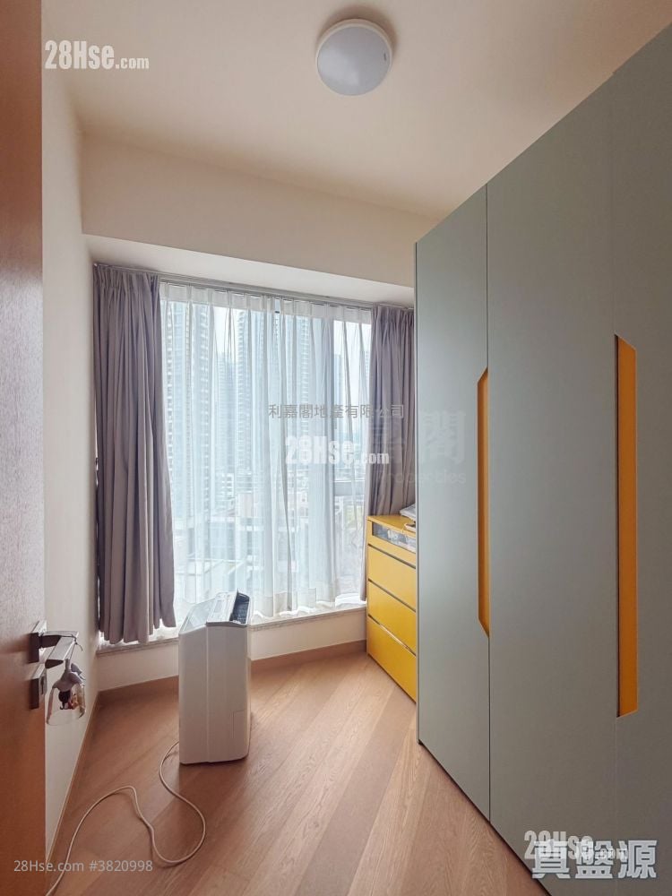 One Kai Tak(I) Sell 2 Bedrooms , 1 Bathroom 531 ft²