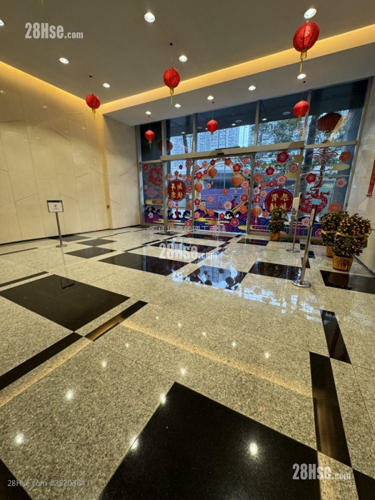 King Palace Plaza Rental 1,273 ft²