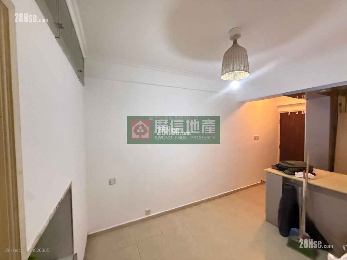 長興大廈 售盤 1 房 , 1 浴室 256 平方呎