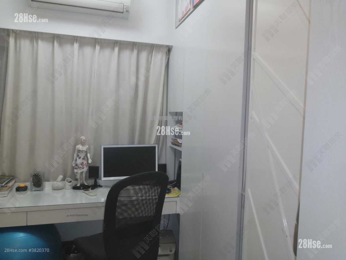 华景山庄 售盘 3 房 774 平方尺