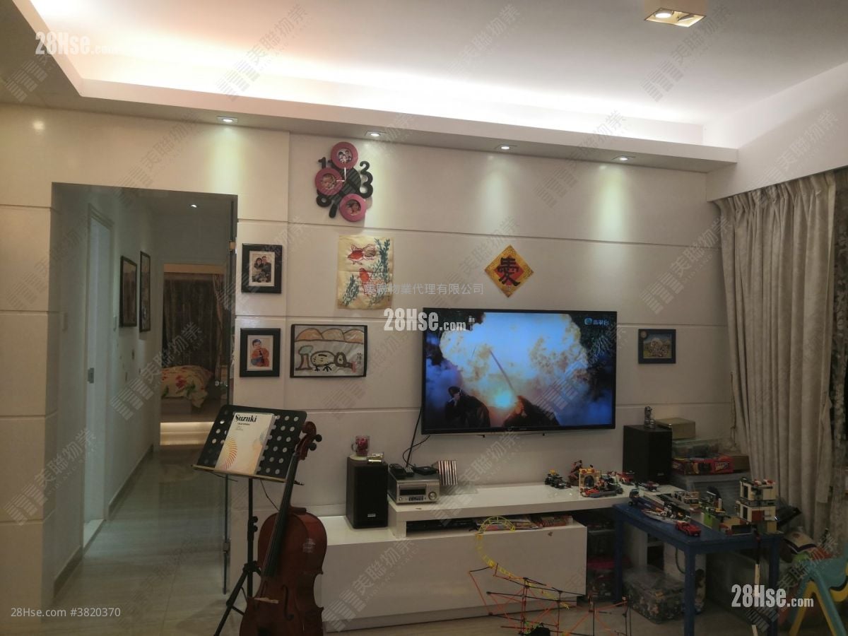 华景山庄 售盘 3 房 774 平方尺