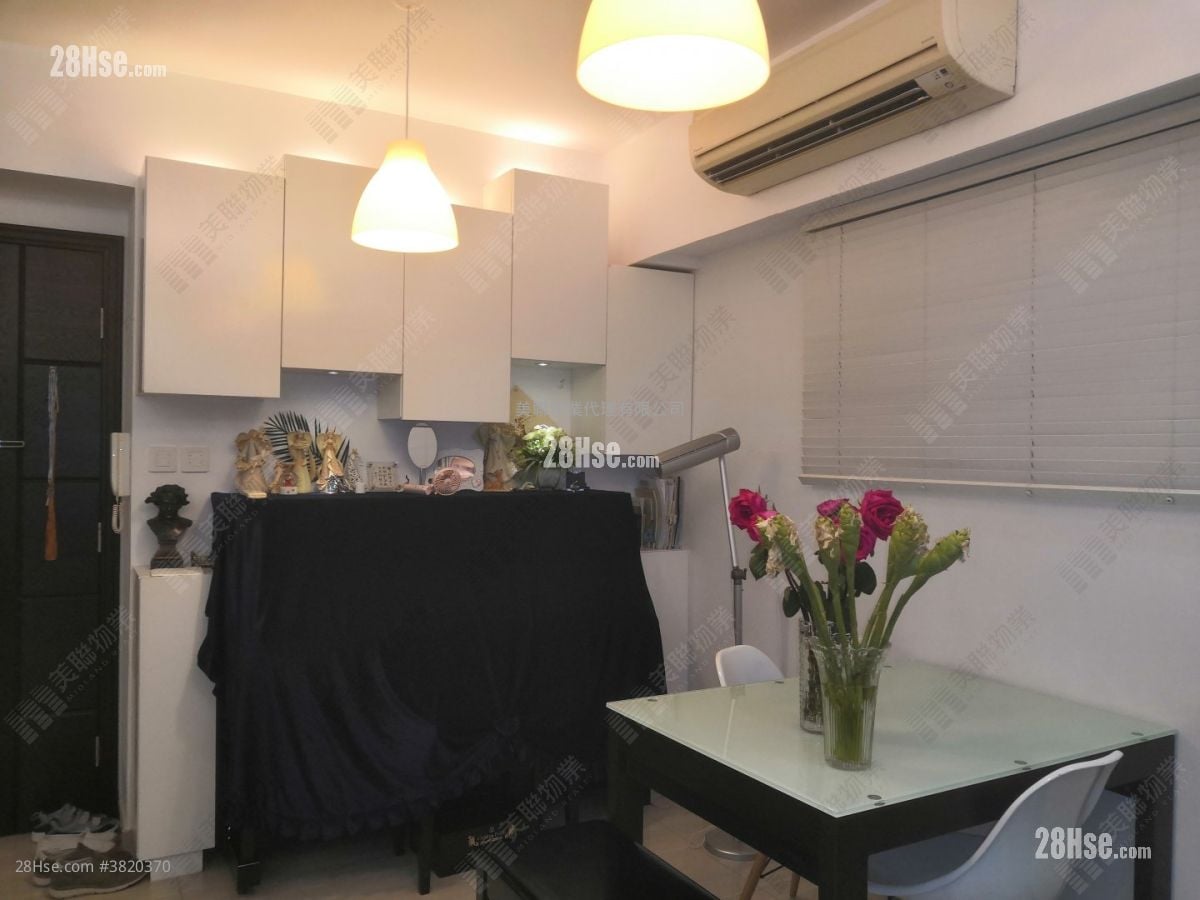 华景山庄 售盘 3 房 774 平方尺