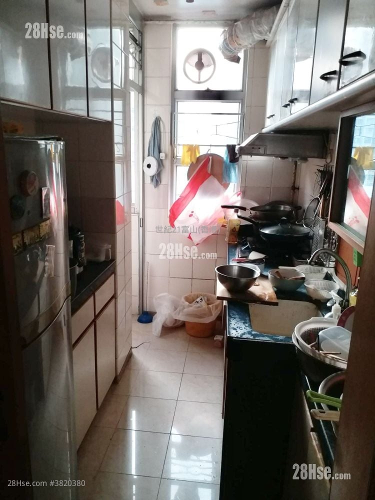 嘉強苑 售盤 3 房 , 1 浴室 559 平方呎