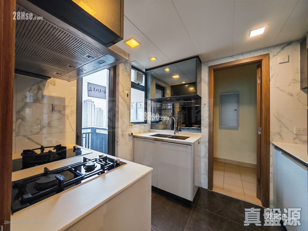 Grand Yoho Sell 3 Bedrooms 777 ft²