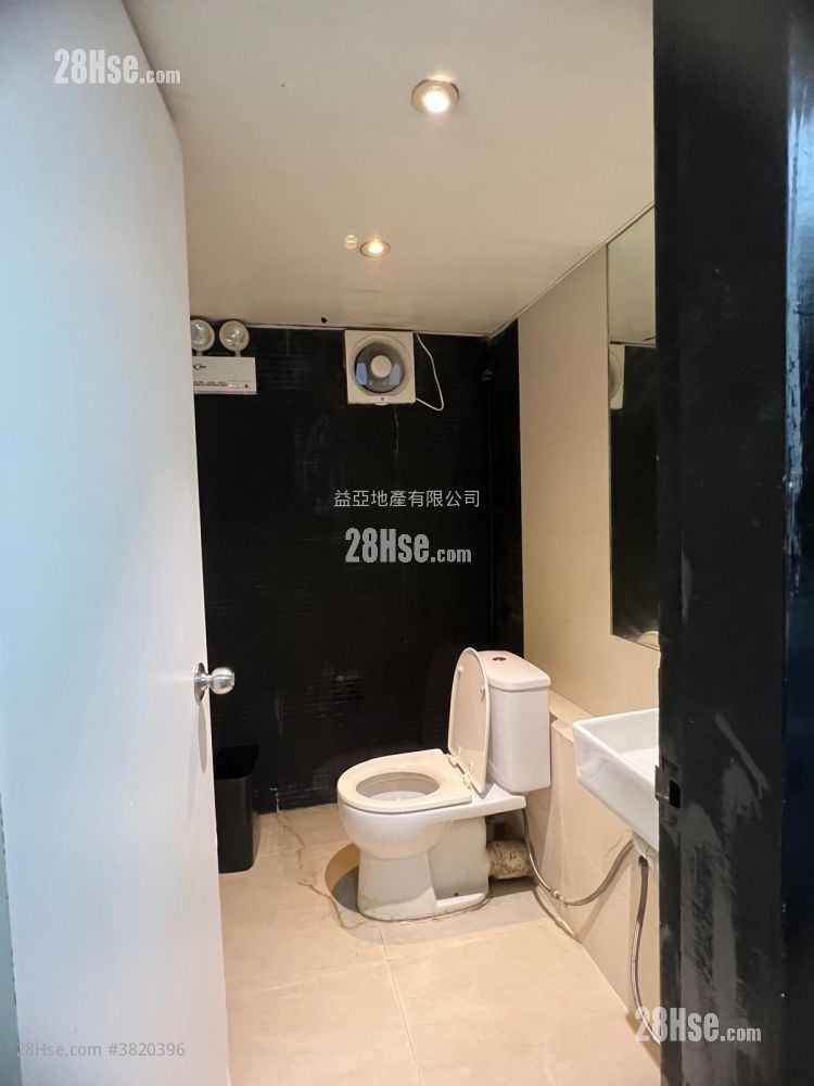 帝权商业大厦 租盘 3 房 , 2 厕所