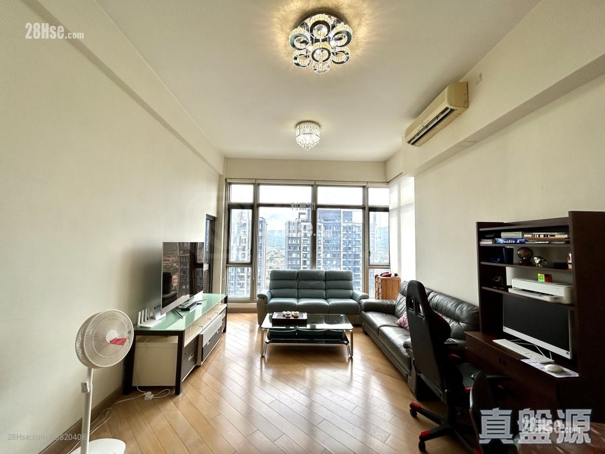 原築 售盤 3 房 978 平方呎