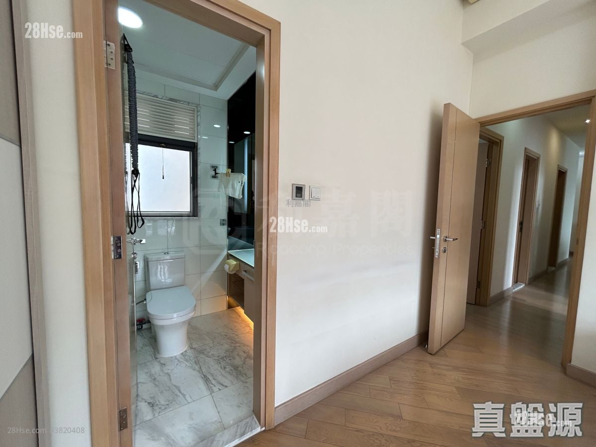 原築 售盤 3 房 978 平方呎