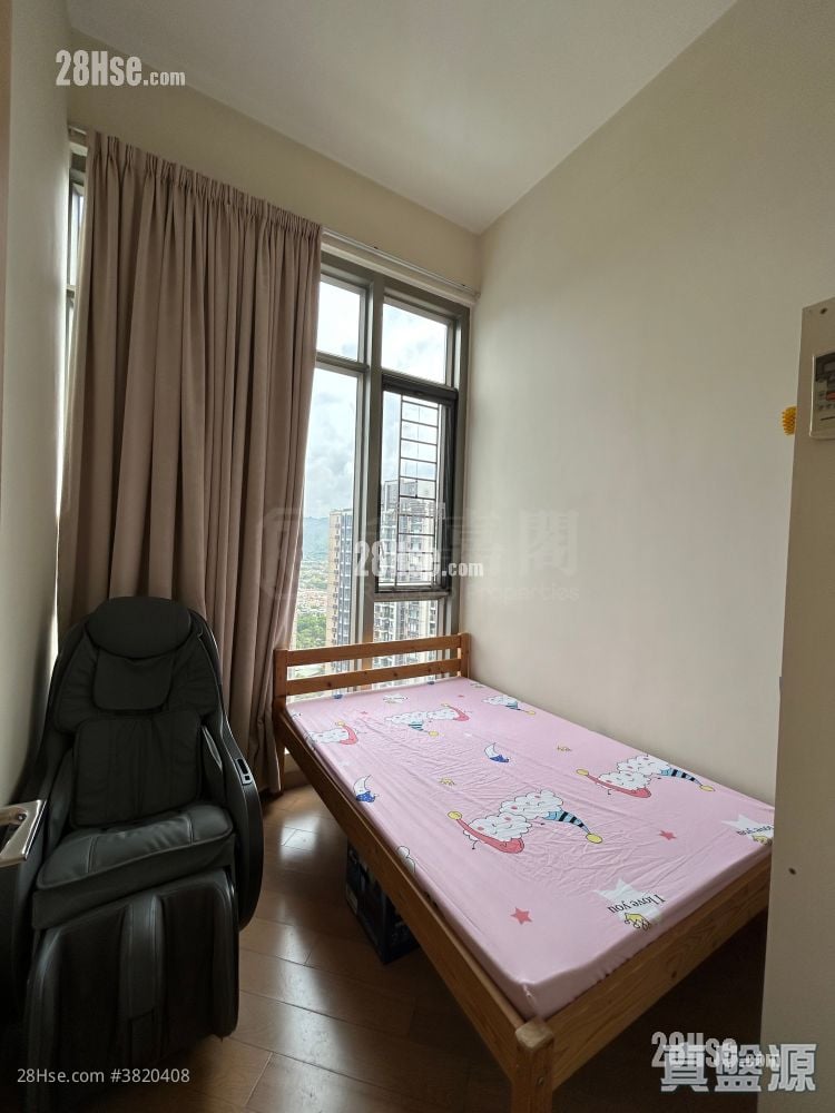 原築 售盤 3 房 978 平方呎