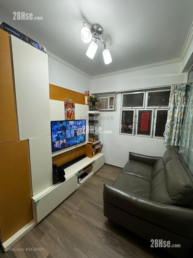 Tak Man Building Sell 2 Bedrooms , 1 Bathroom 321 ft²