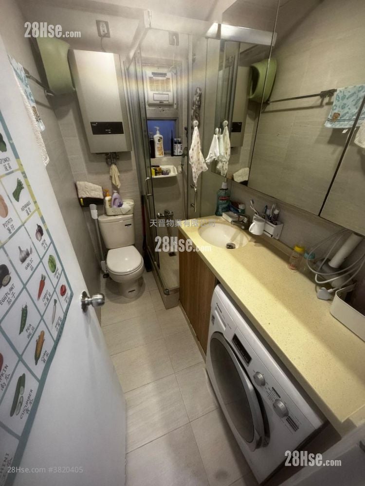 Tak Man Building Sell 2 Bedrooms , 1 Bathroom 321 ft²