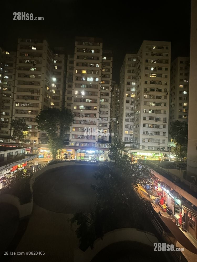 Tak Man Building Sell 2 Bedrooms , 1 Bathroom 321 ft²