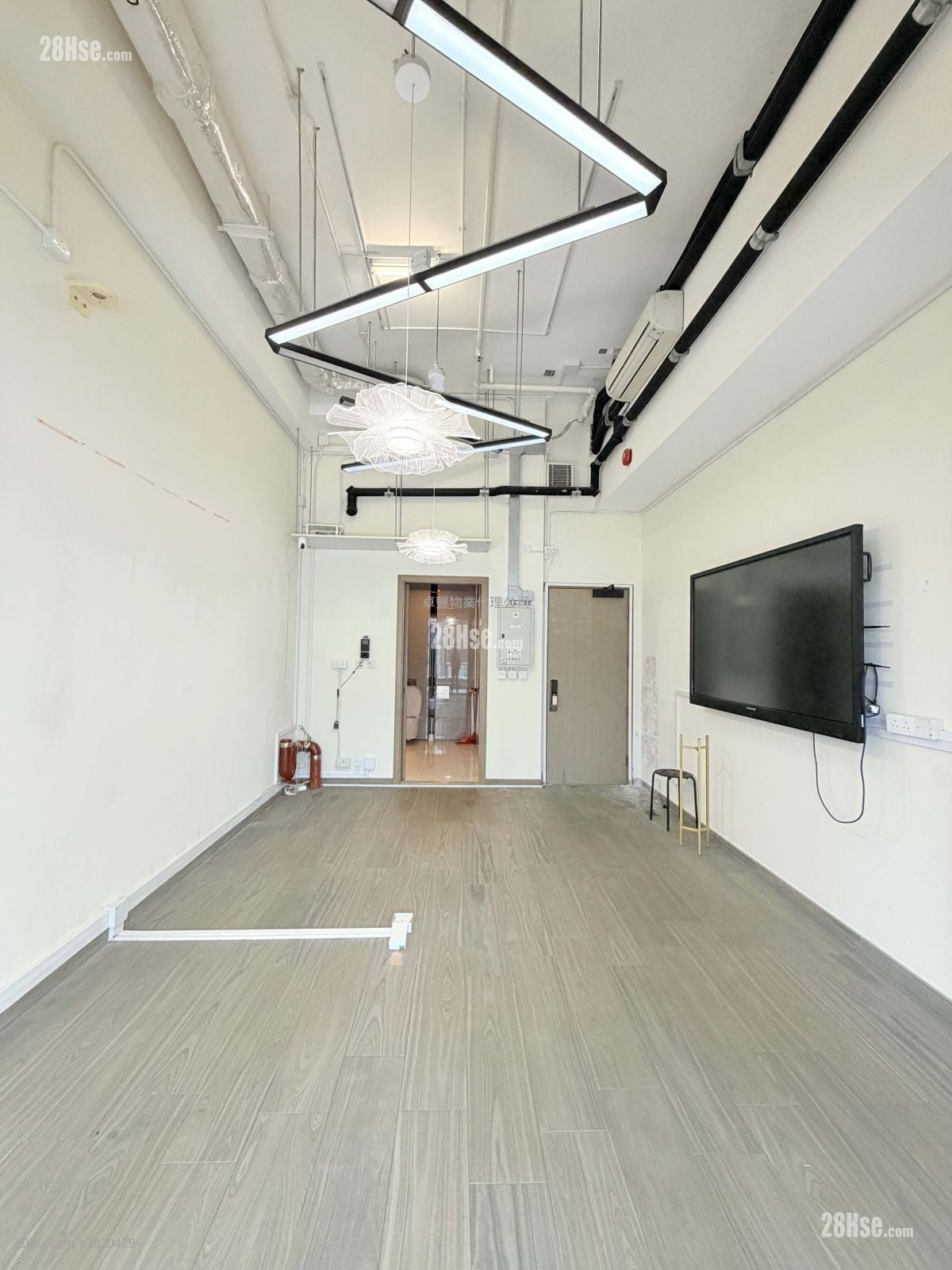 W668 Rental 1 Bedroom , 1 Toilet 428 ft²